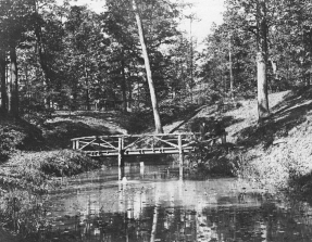 Historic Ottawa Park Toledo OH - Ottawa Park history Toledo - Ottawa Park historic photos Toledo - Frederick Olmsted park design Toledo 
OH bridge2